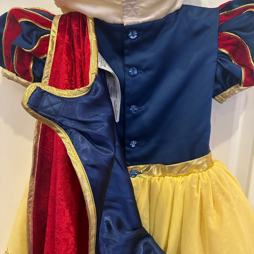 Disney Store Snow White Deluxe Costume - Picture 6 of 6